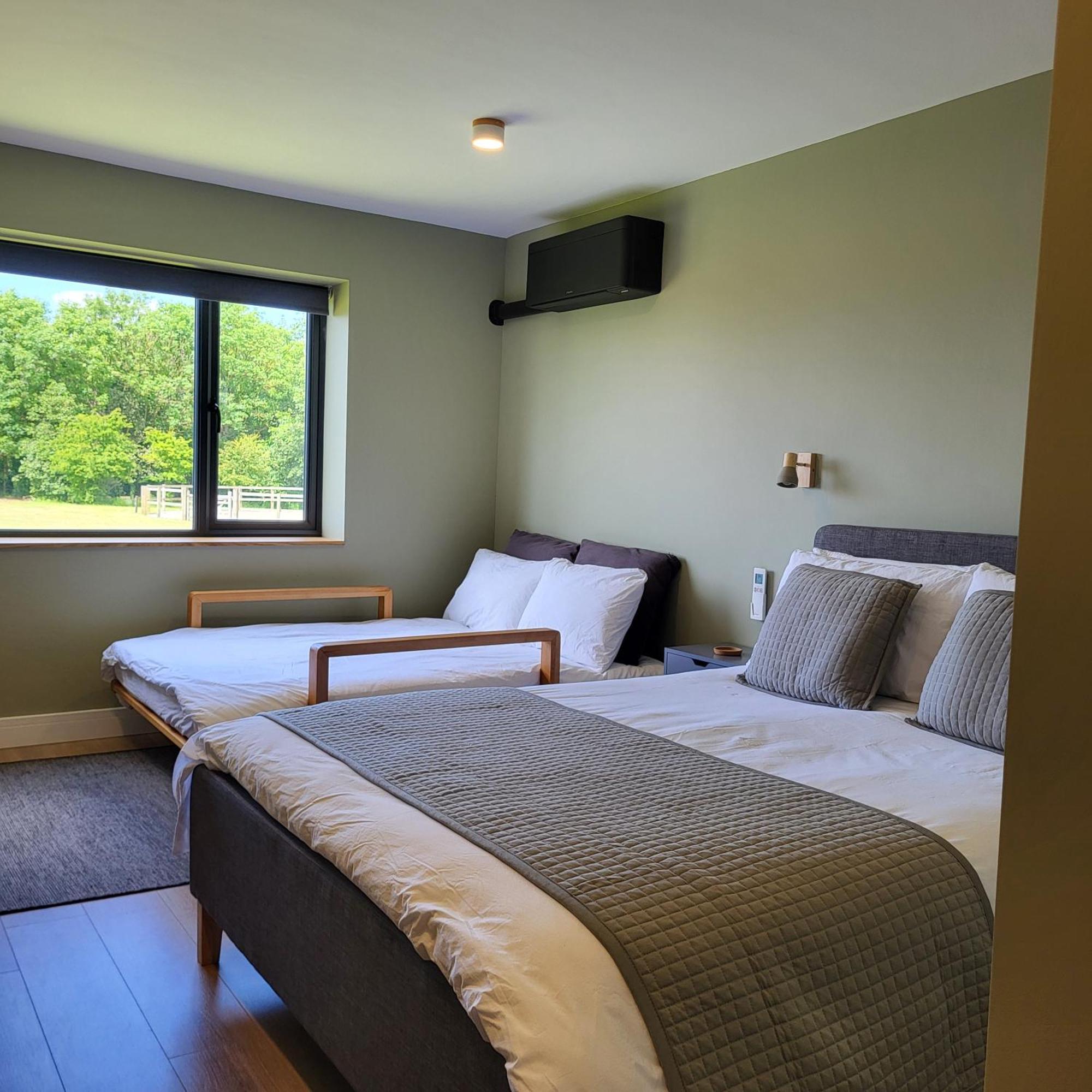 Open Acres Accommodation And Airport Parking Backwell Luaran gambar